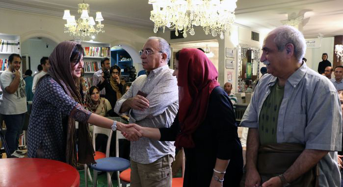 مراسم رونمایی از کتاب «قصه‌های دهه شصت» برگزار شد / تصاویر