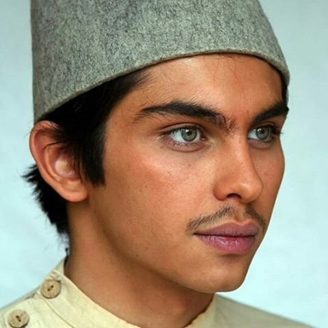 گریم ارسلان قاسمی در فیلم آتش و قداره گریم ارسلان قاسمی در فیلم آتش و قداره