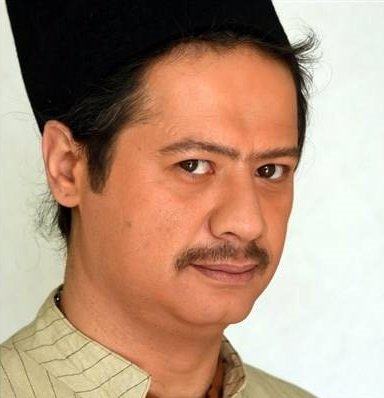 گریم علی صادقی در فیلم آتش و قداره گریم علی صادقی در فیلم آتش و قداره