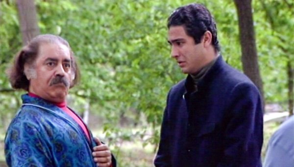 بهزاد فراهانی در سریال «کت جادویی» ساخته‌ی محمدحسین لطیفی