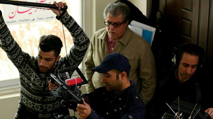 علی اکبر ثقفی به همراه عوامل پشت صحنه ی فیلم سینمایی «هلن»