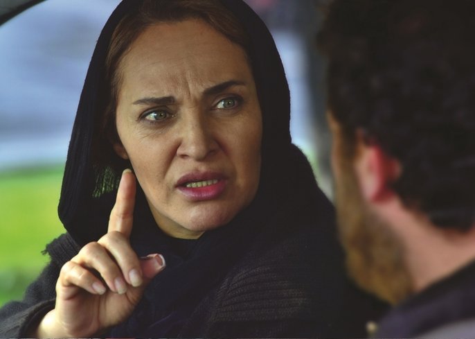 رویا نونهالی در فیلم سینمایی «هلن» به کارگردانی علی اکبر ثقفی