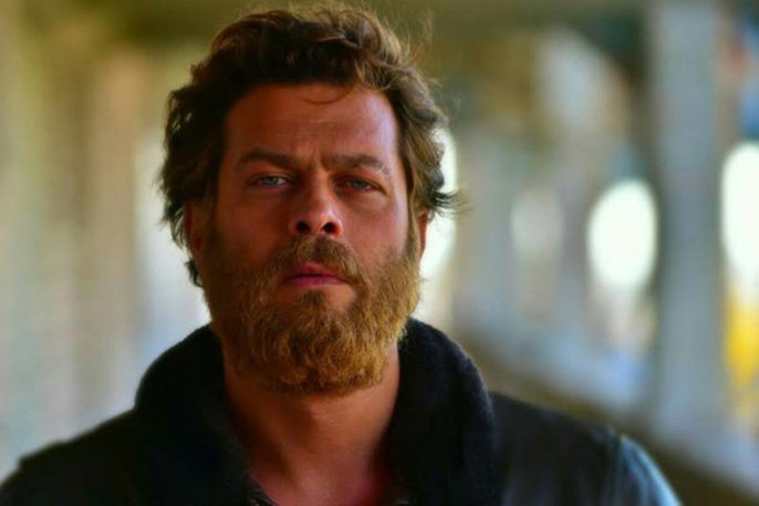 پژمان بازغی در فیلم سینمایی «هلن» به کارگردانی علی اکبر ثقفی