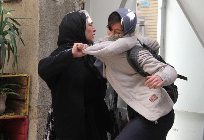 لاک قرمز؛ فیلمی که بدنبال گدایی گریه از مخاطب نیست لاک قرمز؛ فیلمی که بدنبال گدایی گریه از مخاطب نیست