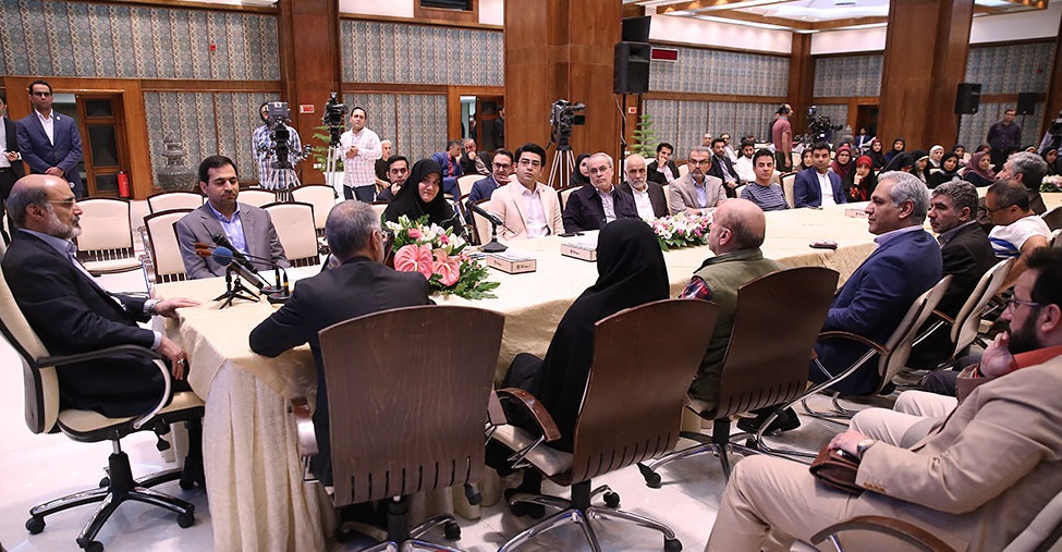 نشست مجریان و گویندگان