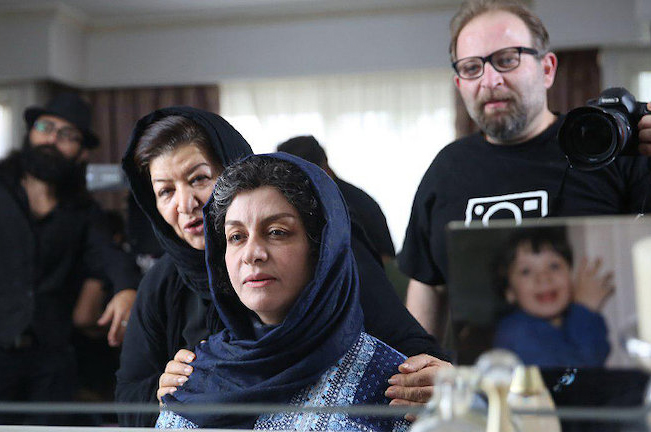 زیر سقف دودی