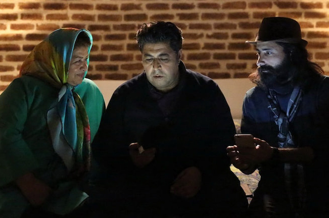 زیر سقف دودی