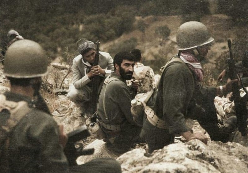 ایستاده در غبار