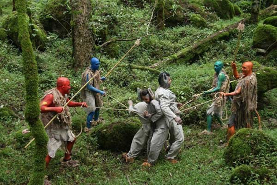 خرها آدم نمی شوند خرها آدم نمی شوند