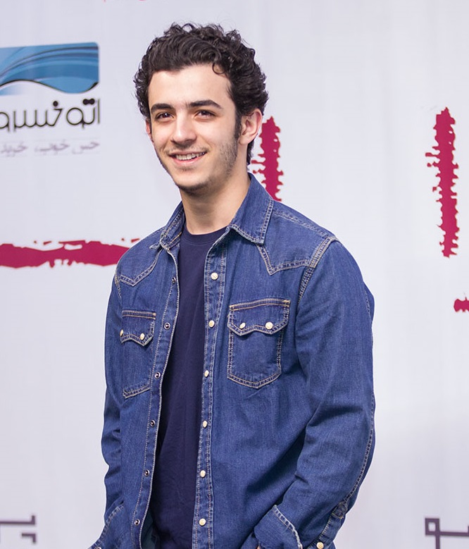 اکران خصوصی «انزوا»