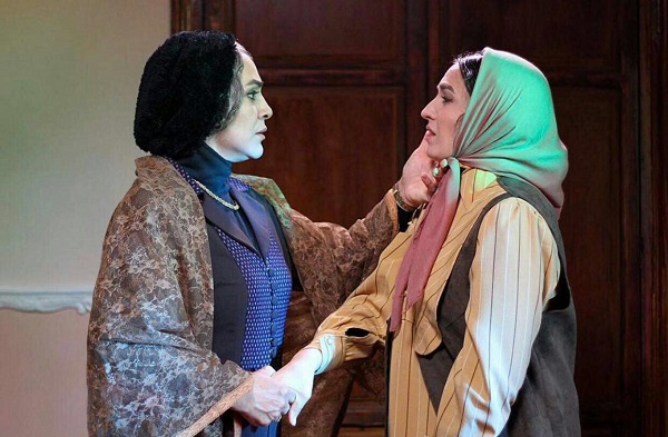 رویا نونهالی و گلاره عباسی در نمایی از فصل دوم سریال «شهرزاد»
