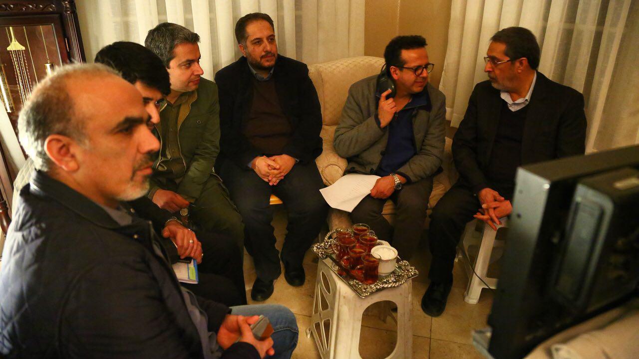 دیوار به دیوار