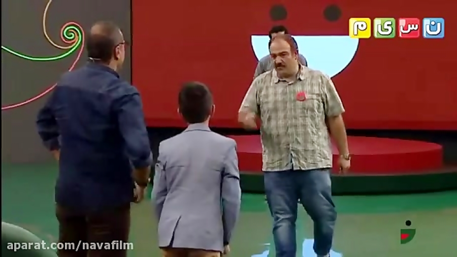 سوتی مهران غفوریان و رامبد جوان درباره بوسنی در مسابقه اسم فامیل خندوانه سوتی مهران غفوریان و رامبد جوان درباره بوسنی در مسابقه اسم فامیل خندوانه