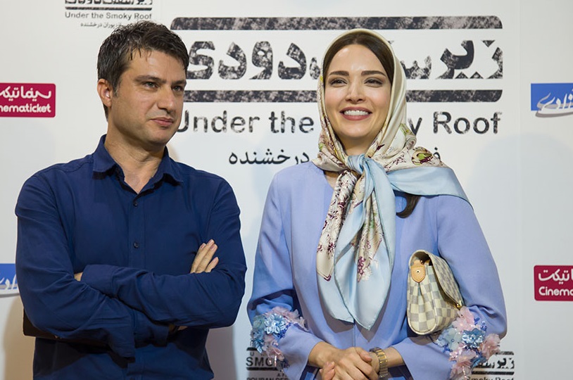 اکران زیر سقف دودی