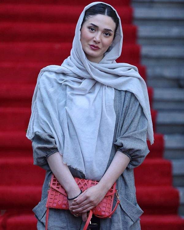 مینا وحید مینا وحید