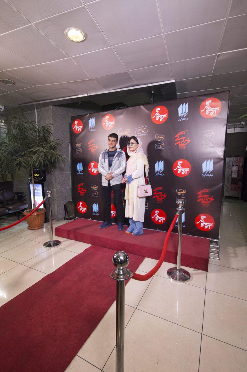 الناز شاکردوست در اکران مردمی خفه گی