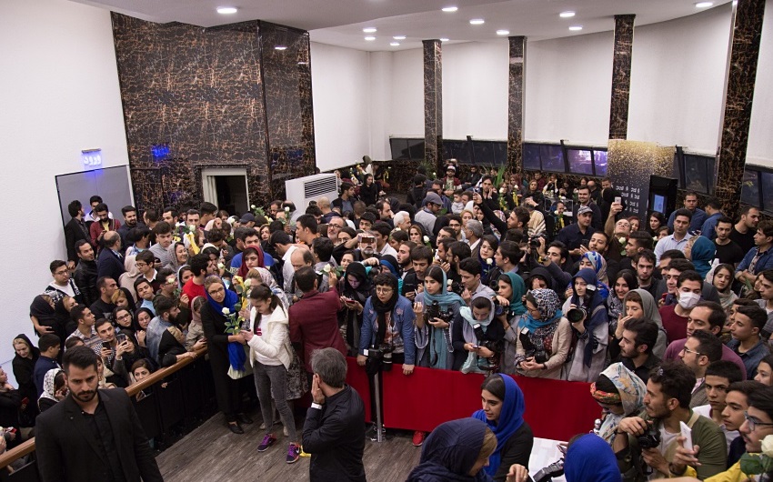 اکران مردمی زرد