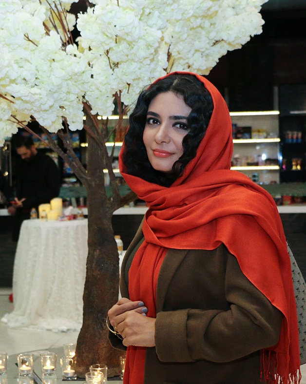 اکران خصوصی «آینه بغل»