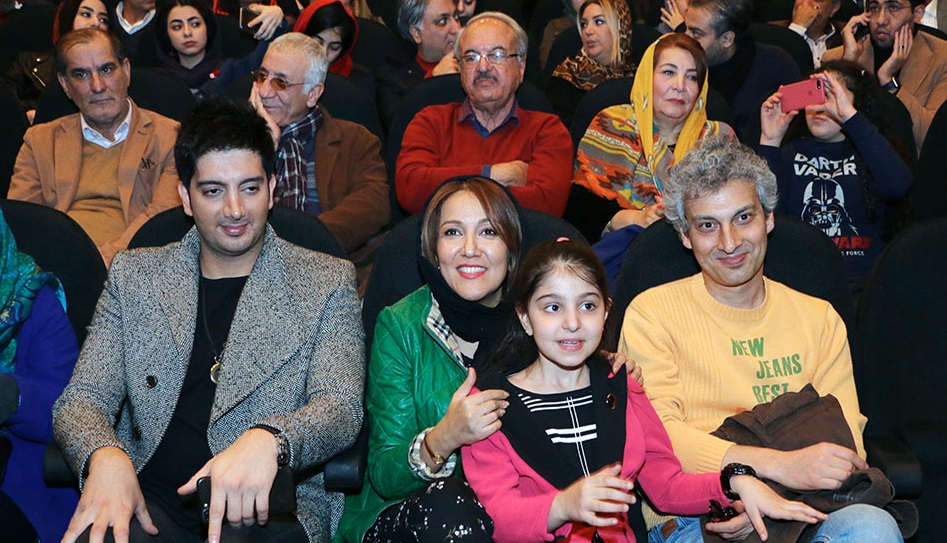 اکران خصوصی «آینه بغل»