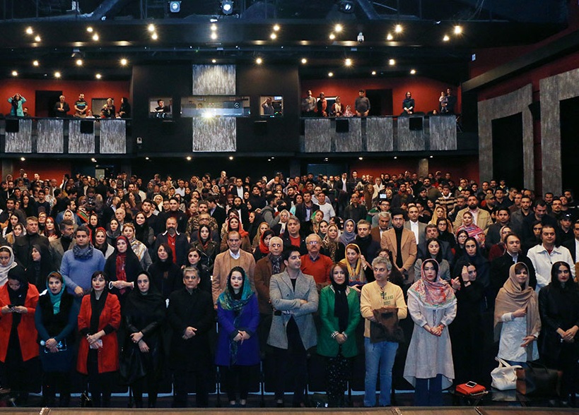 اکران خصوصی «آینه بغل»