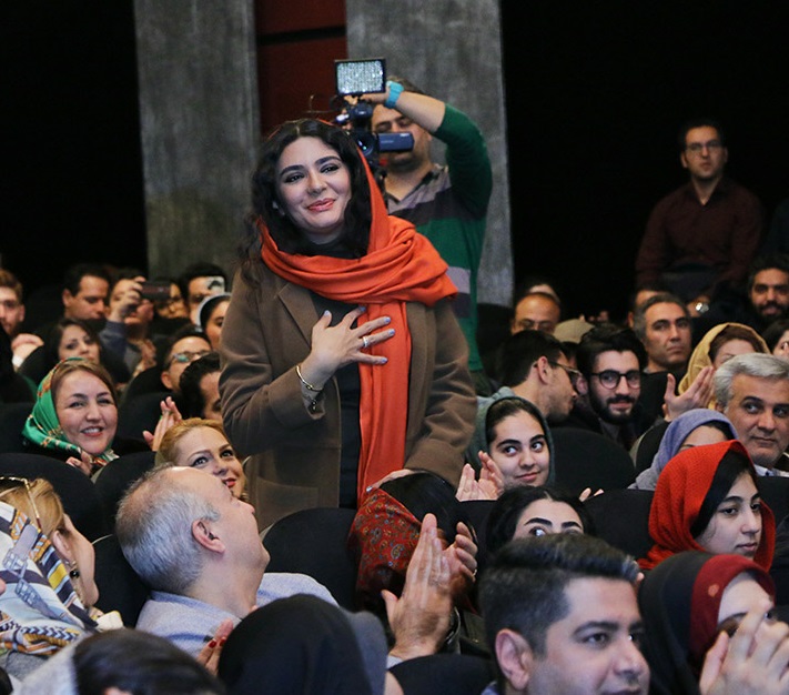 اکران خصوصی «آینه بغل»