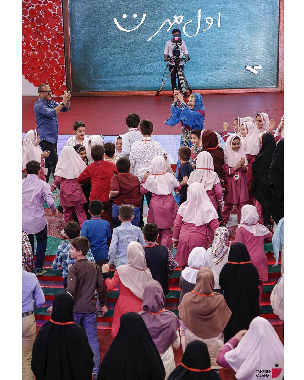 از مدرسه سازی نیما تا جایزه گرفتن خاله شادونه / تصاویر با کیفیت