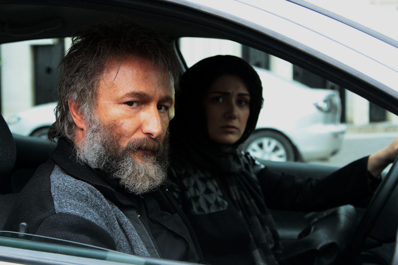 «شنل» با بازی «باران کوثری» تحویل دفتر جشنواره شد «شنل» با بازی «باران کوثری» تحویل دفتر جشنواره شد