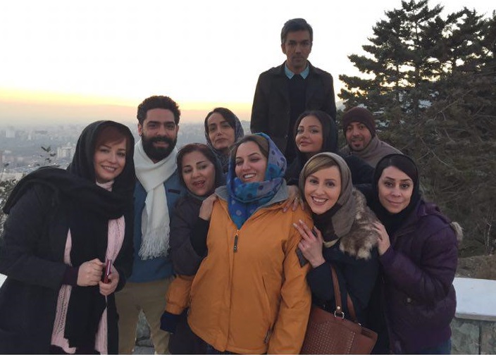 عکس دسته جمعی بازیگران فیلم «پرسه در حوالی من»