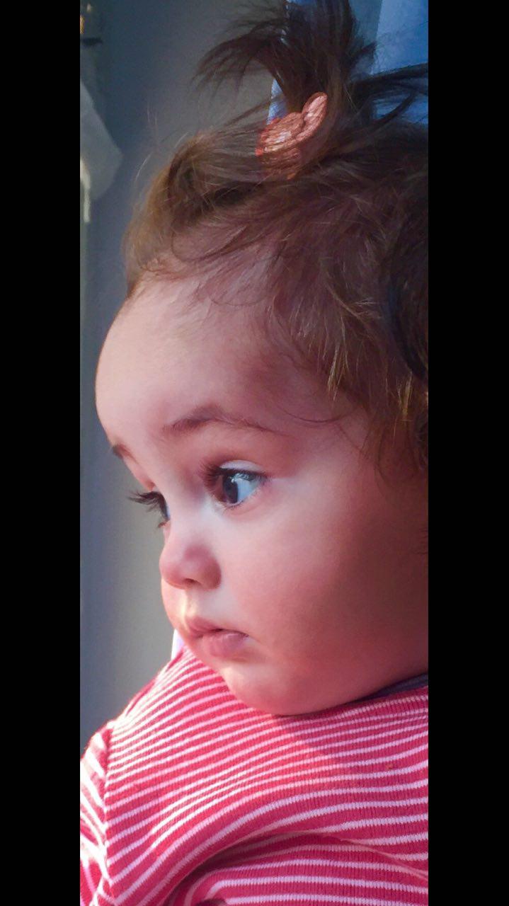 آرنیکا نیکزاد در نمایی از فیلم پرسه در حوالی من