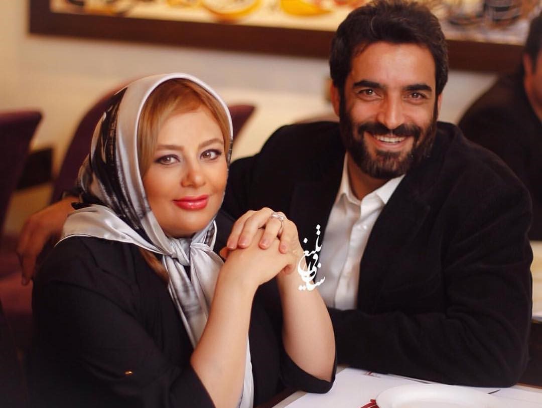 منوچهر هادی کارگردان سریال در کنار همسرش یکتا ناصر در جشن خصوصی عوامل سریال عاشقانه